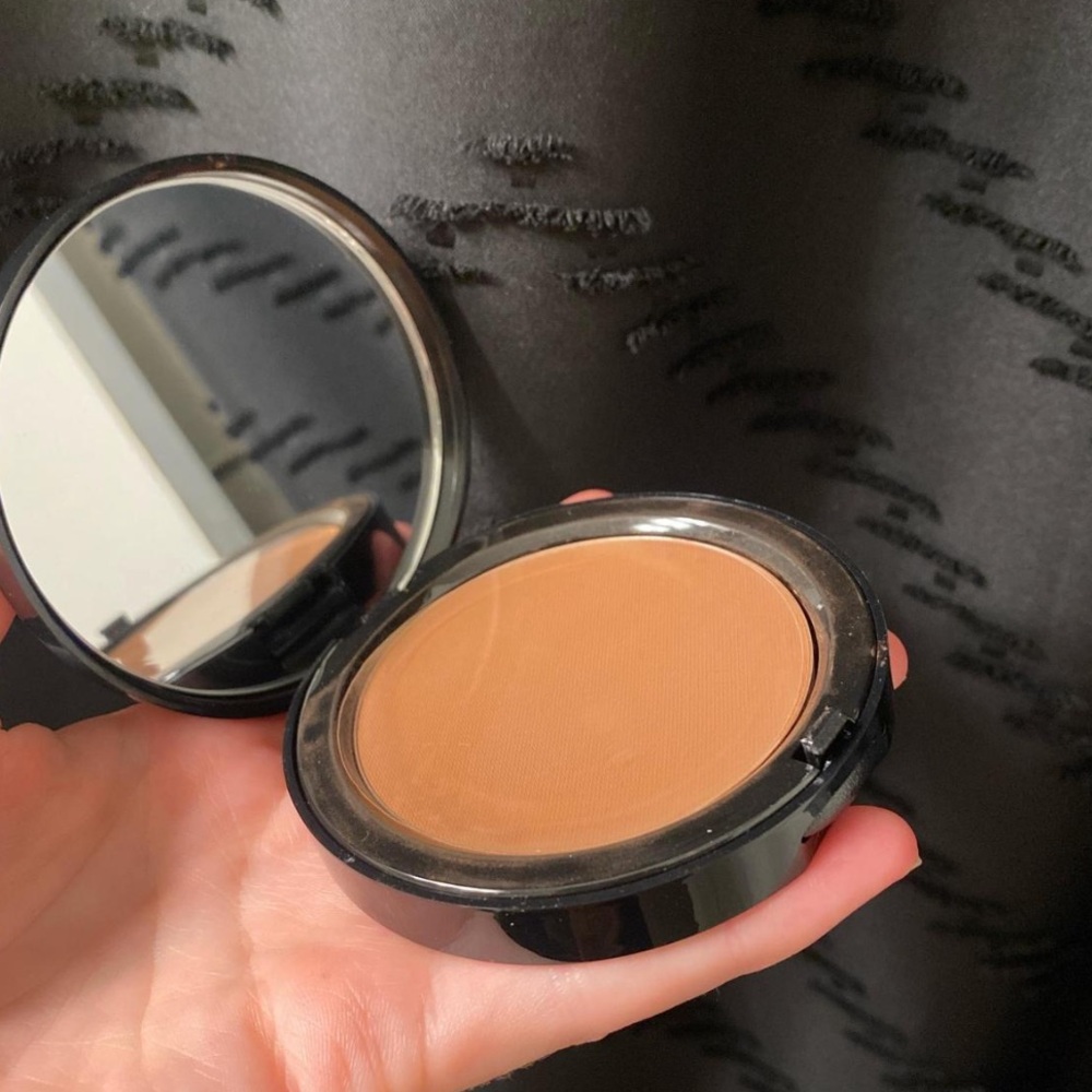 NEW Bobbi Brown Bronzing Powder